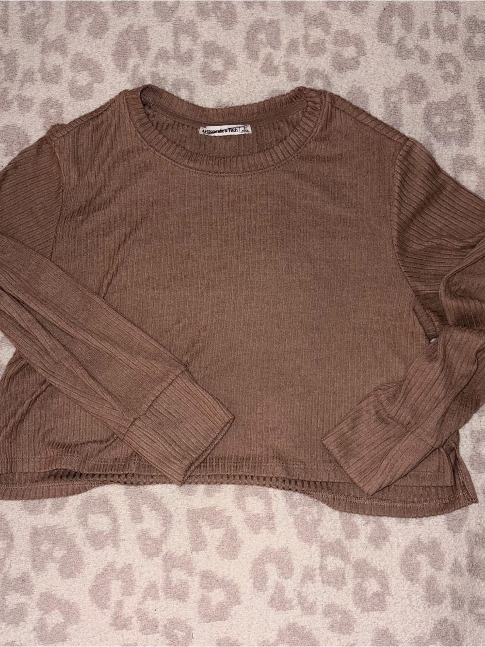 Abercrombie & Fitch Ribbed Long Sleeve Crop Top - Tan